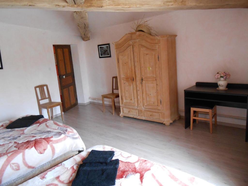 La Ferme Des 3 Suissesses Bed & Breakfast Saint-Paul  Bilik gambar